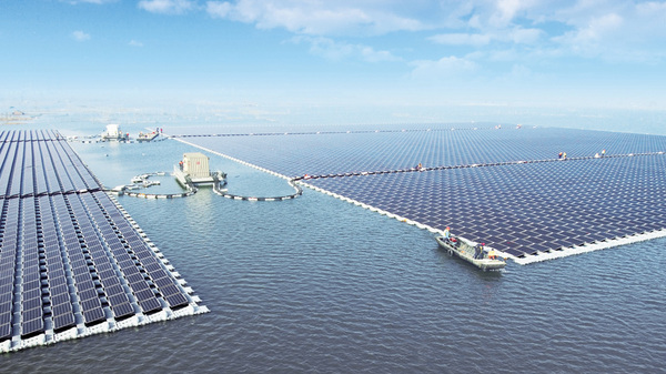 China telah membina stesen janakuasa solar yang terapung terbesar di dunia, yang terletak di anhui