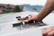 Universiti swiss telah membangunkan robot bersih untuk sistem photovoltaic atas bumbung