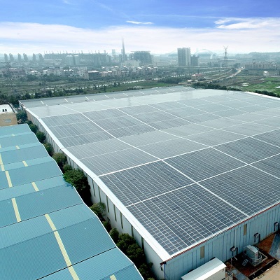 China menetapkan rekod BIPV dengan projek solar berbilang bumbung 120 MW
